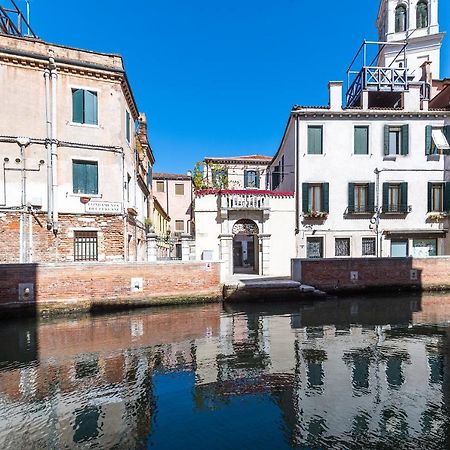 Ln Luxe Apartment Venice Canal View Eksteriør bilde