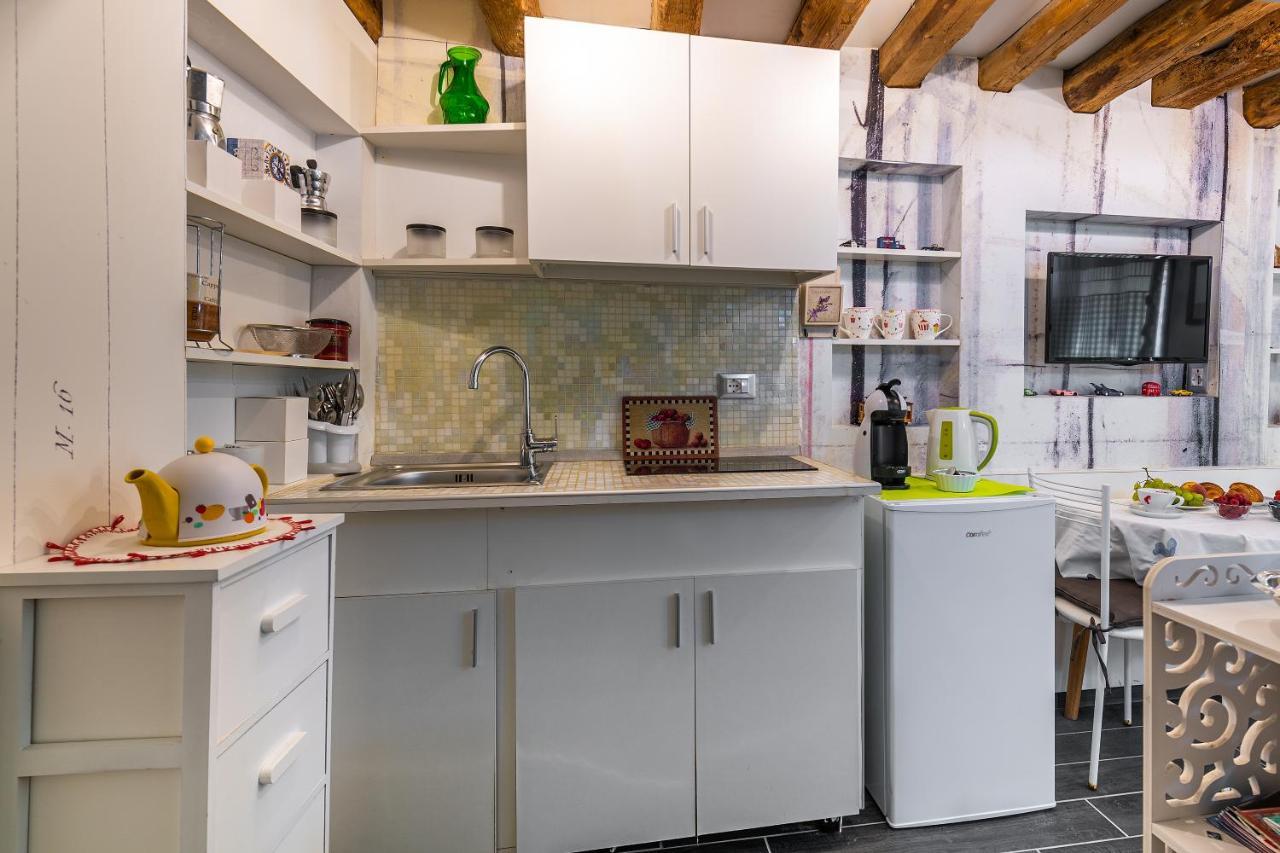 Ln Luxe Apartment Venice Canal View Eksteriør bilde