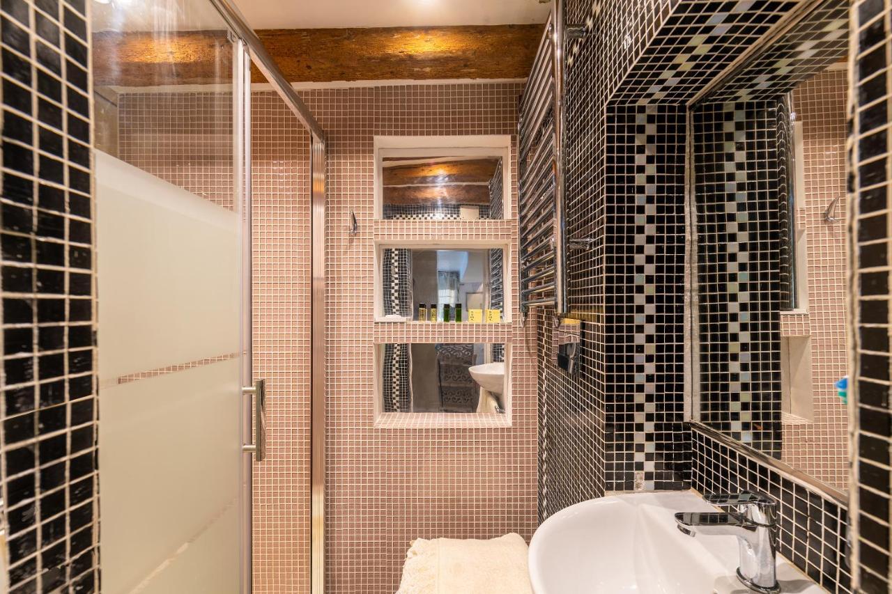 Ln Luxe Apartment Venice Canal View Eksteriør bilde